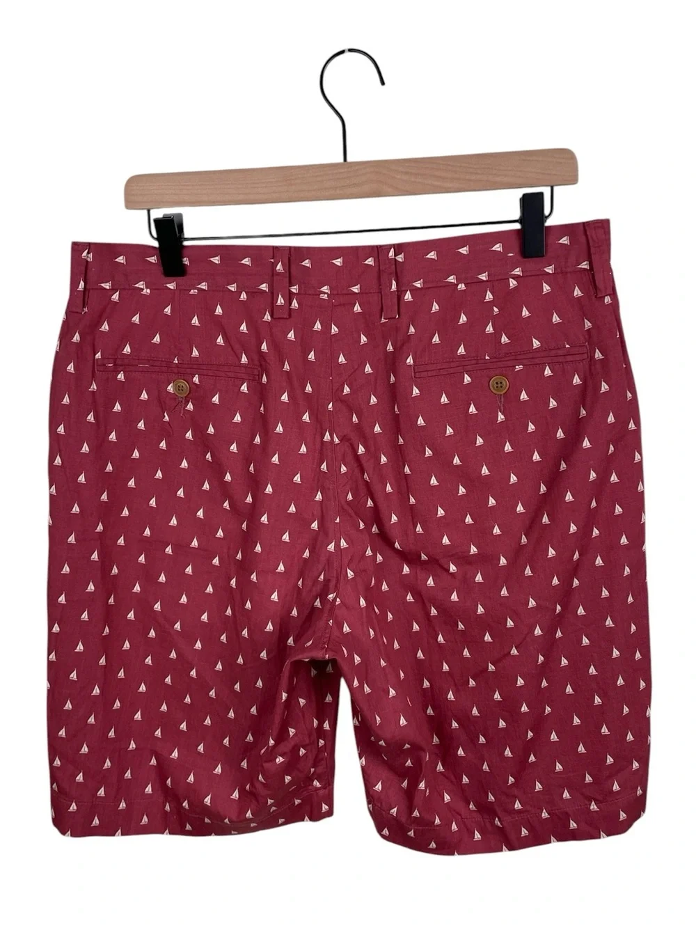 J. Crew Men's Gramercy 9 Inch Shorts Size 32W Red Sailboat Print Preppy Nautical